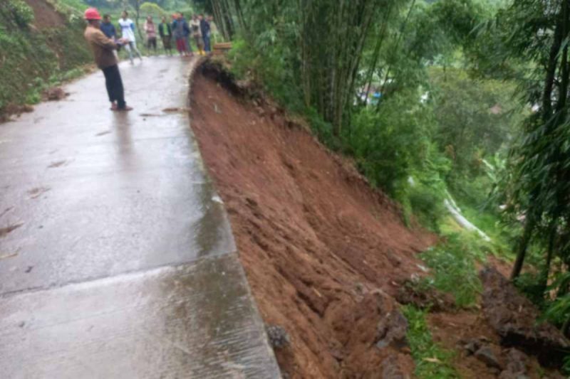 Bencana tanah longsor di Banjarnegara.