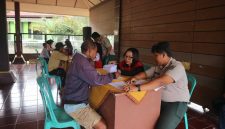 Korban terdampak bencana longsor di Situkung, Desa Pandanarum, Kabupaten Banjarnegara, kembali menerima bantuan langsung tunai pada Selasa (20/1/2026).