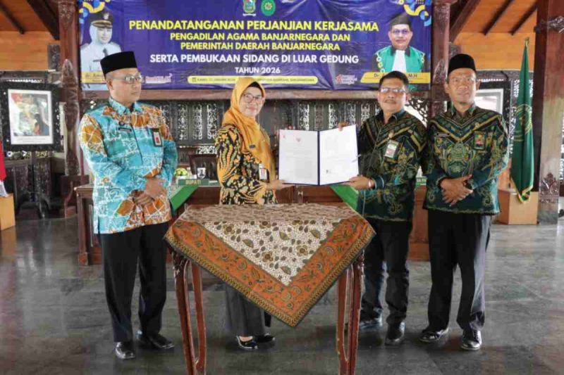 Pemerintah Kabupaten Banjarnegara dan Pengadilan Agama Banjarnegara resmi menandatangani Perjanjian Kerja Sama (PKS) dalam rangka memperkuat sinergi pelayanan publik.